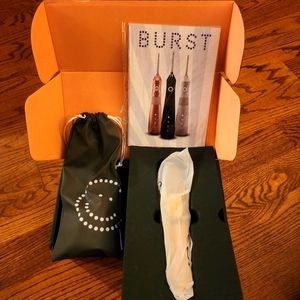 Burst water floser rose gold NWT